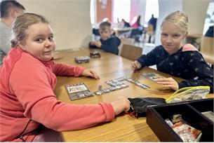 Deskohraní v M-klubu pobavilo všechny generace hráčů