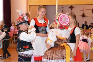 Jak naučit děti lásce k tradici a folkloru? V Krajcárku!